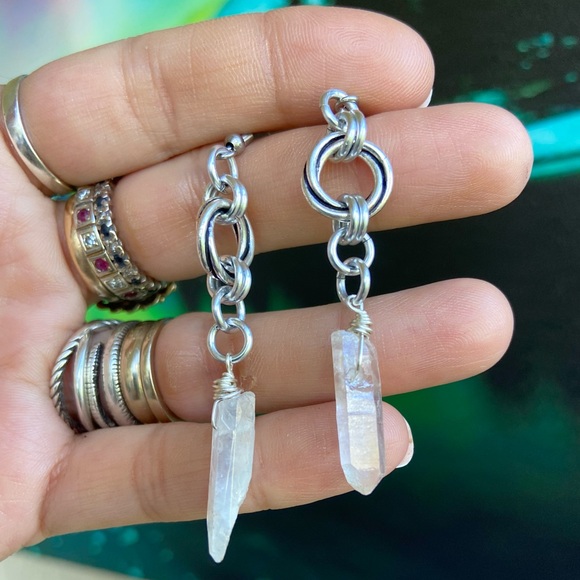 Quartz dangly earrings. Handmade twisted celtic hoop & angel aura crystal quartz - Picture 9 of 15